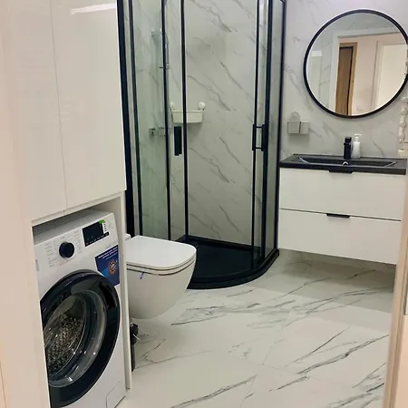 Near Chopin Airport 公寓