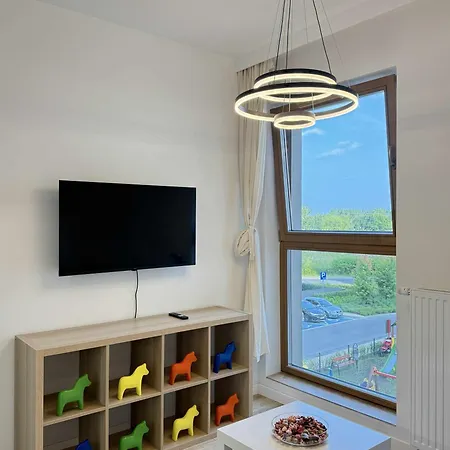 Near Chopin Airport شقة وارسو